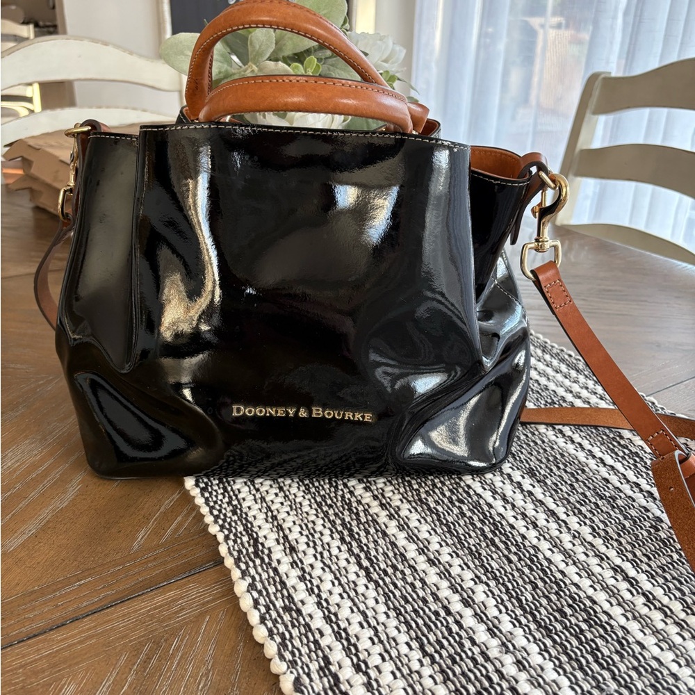 Dooney & Bourke Large Barlow - Black